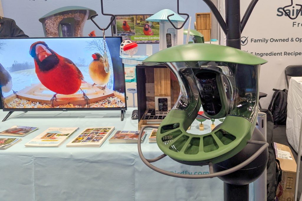 Green smart bird feeder