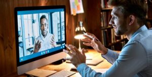 Report: 85% of employees want a hybrid work model
