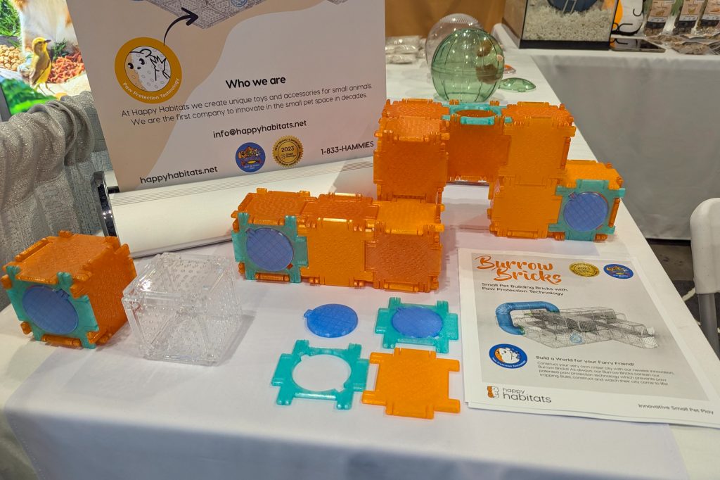 Orange and blue pieces that create an environment for hamsters